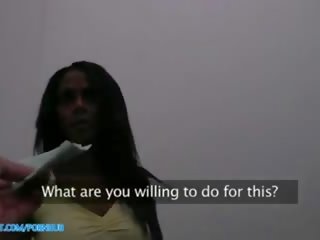Publicagent resolusi tinggi unggul genit hitam seductress kebutuhan sebuah angkat dan dibutuhkan uang tunai untuk seks video