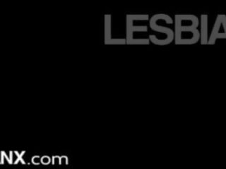 Lesbianx μάτι rolling λεσβιακό οργασμός