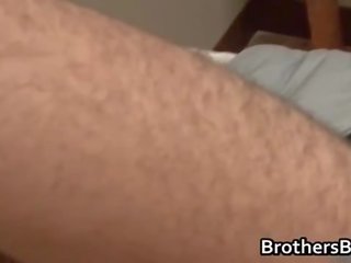 Brothers sexig b-yfriend blir kuk sugs