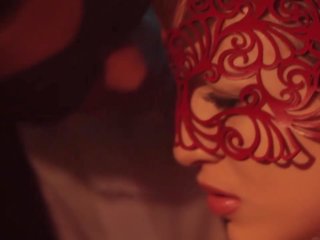 Tizón enmascarado slattern launches sensual amor