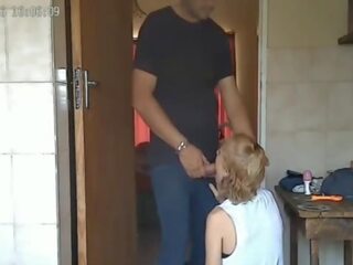 Caméra espion &colon;caught ma mari adultère avec la 18 année vieux damsel suivant porte