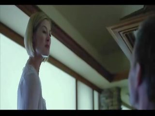 Rosamund pike papai ir šikna į x įvertinti filmas scenos