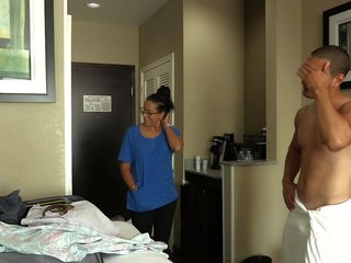 Cameră service&excl; slutty latina servitoare jolla fucks hotel oaspete și launches o mess în the room&period;