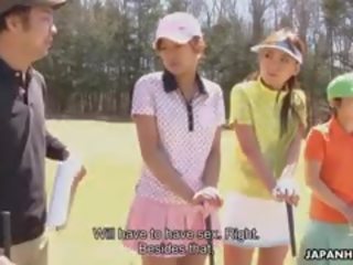 Delicioso golf amante nana kunimi introduzir um mistake e agora ela