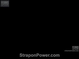 Ihalo ng strapon xxx pelikula video vids sa pamamagitan ng strapon power