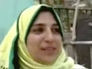Egyptiska hijab sharmota sugande en pecker - live.arabsonweb.com