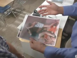 Mësues confronts student me pederast photos