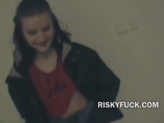 Szex videó -ban nyilvános van kockázatos és nagyon swell mint ezt barna van nedves mert peter már