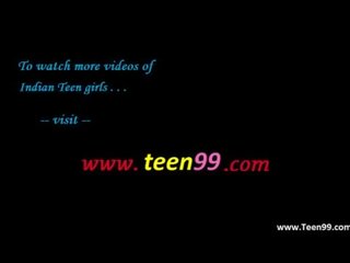 Teen99.com - indiškas kaimas jaunas ponia bussing suitor į lauke