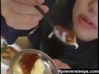 Japonesa lassie esperma dessert