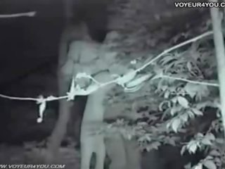 Nakatago camera maninilip kalikasan may sapat na gulang video