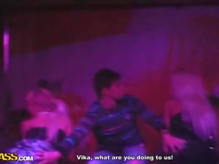 Sensationnel adolescent baise en la shool cochon vidéo films